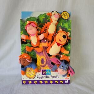 Vintage Fisher Price Mattel 1999 Winnie the Pooh Tiggerific Family Plush NIB